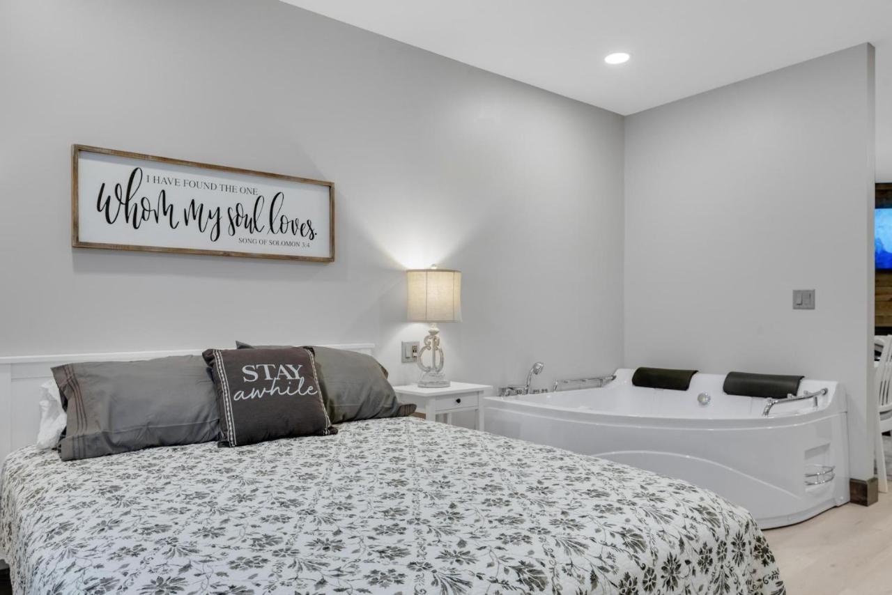 Barnwood Suite - Main Street Lodge In 베를린 외부 사진