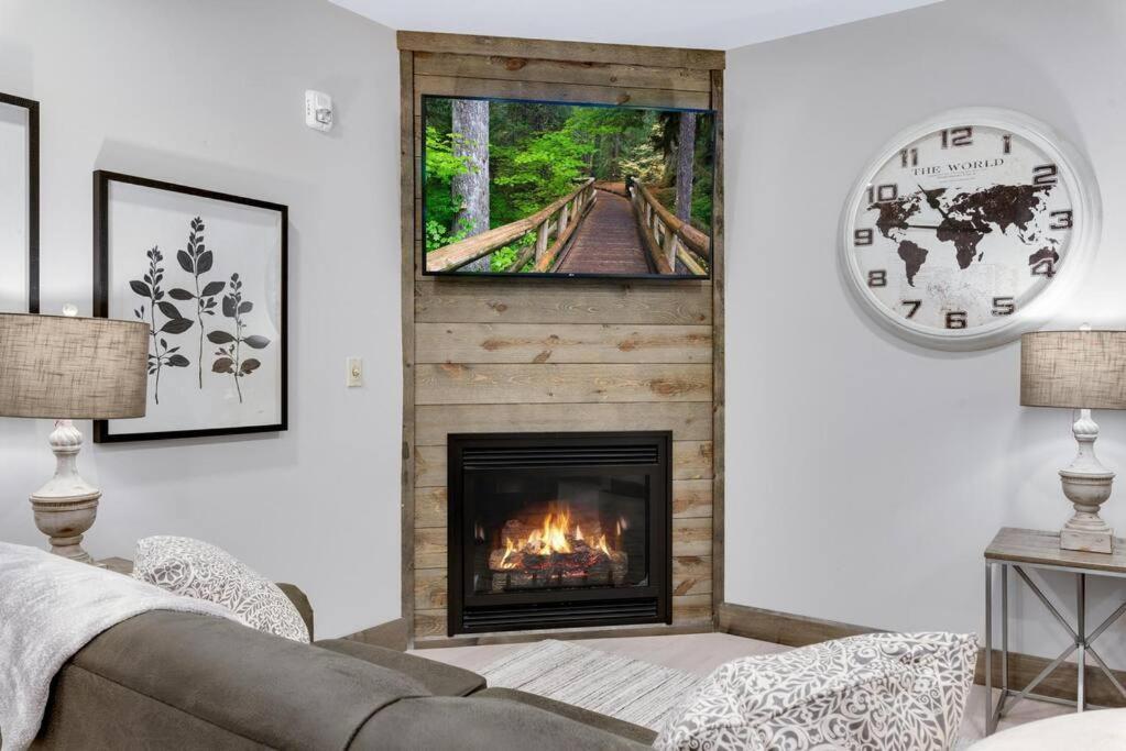 Barnwood Suite - Main Street Lodge In 베를린 외부 사진